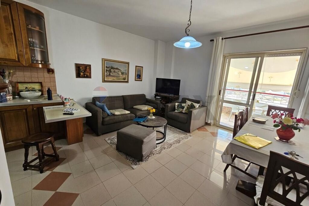 Apartament - Për Shitje - Rruga Qemal Stafa, Tiranë(ID: 530571001-296)