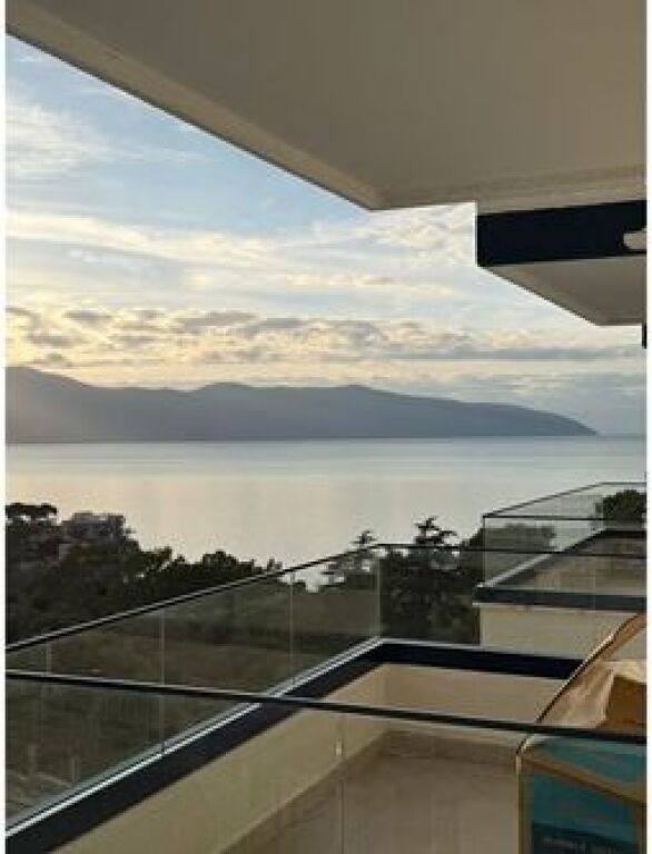 SUPER APPARTAMENTO CON VISTA MARE IN VENDITA--VLORE!!