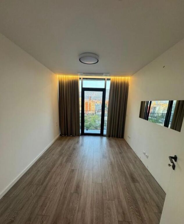 Lake View Residence – Zyrë 2+1 me Qira