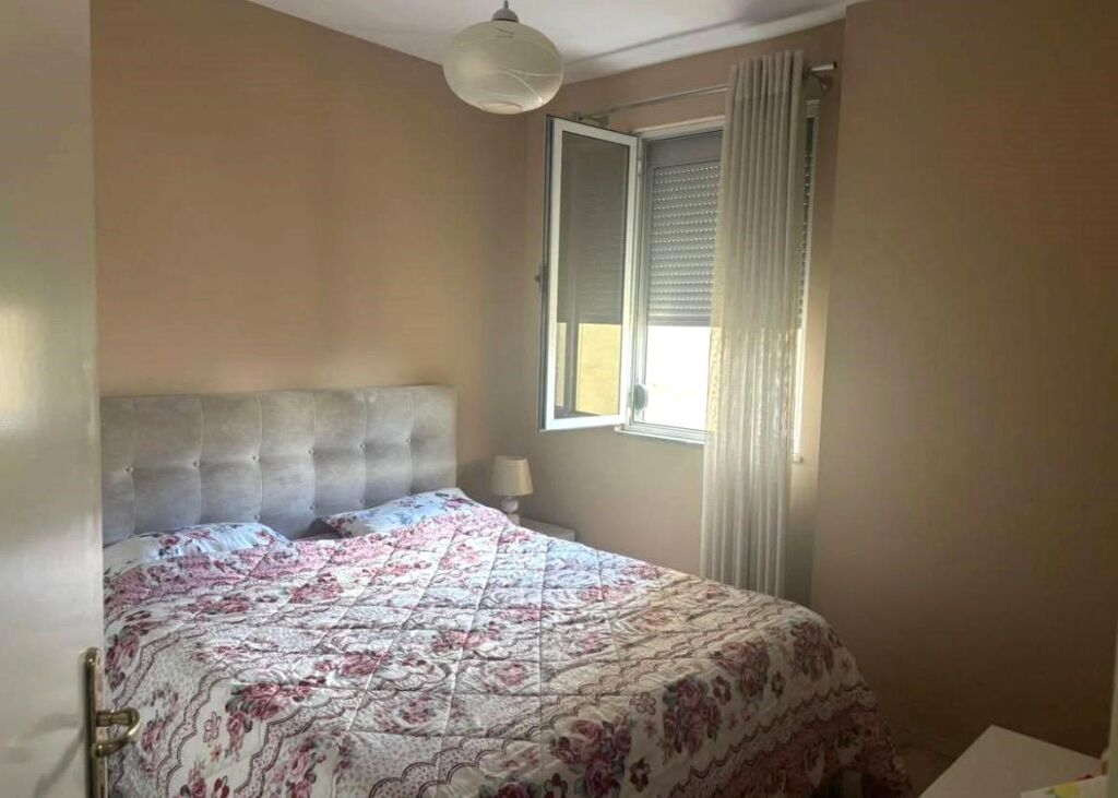 JEPET ME QERA APARTAMENT 1+1 NE 21 DHJETOR , 600 EURO