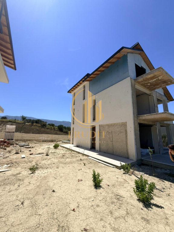 VILLA FOR SALE  RADHIMË, VLORË