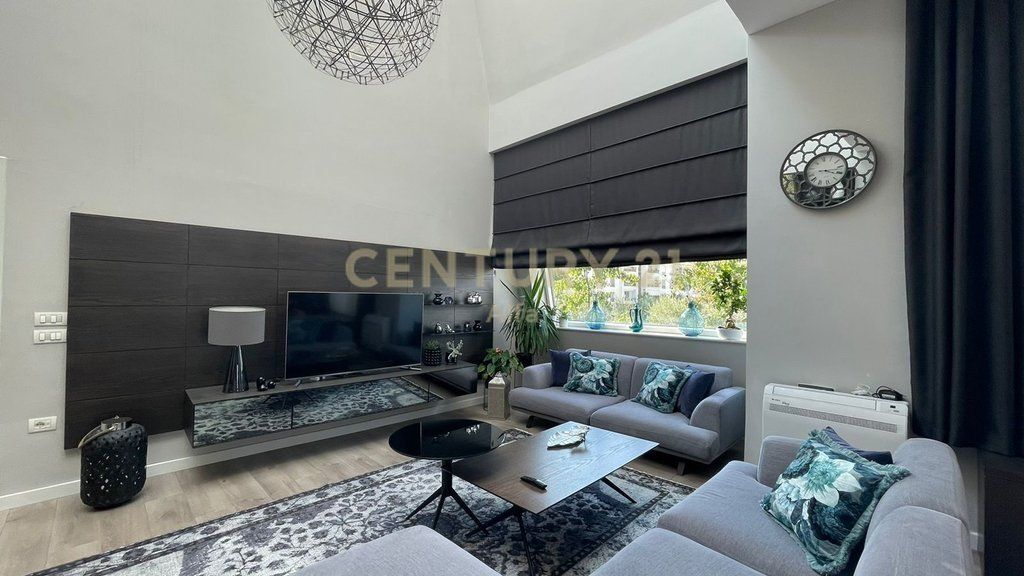 VENDIAMO, VILLA PREMIUM con PISCINA, RESIDENZA KODRA E DIELLIT 2