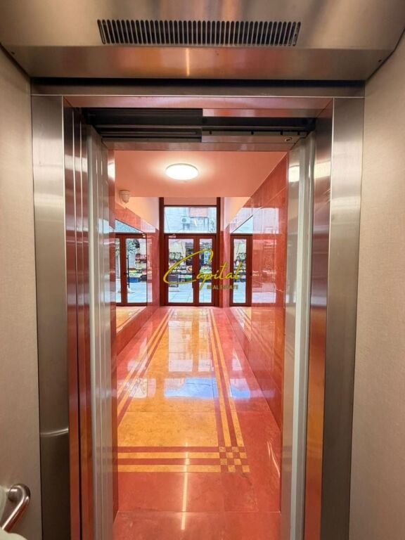 BUSINESS PREMISES FOR RENT 70 M2 KAVAJES STREET 1,200 EURO