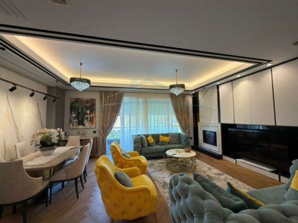 Shitet, Apartament 2+1+2, Liqeni i Thatë,Tiranë