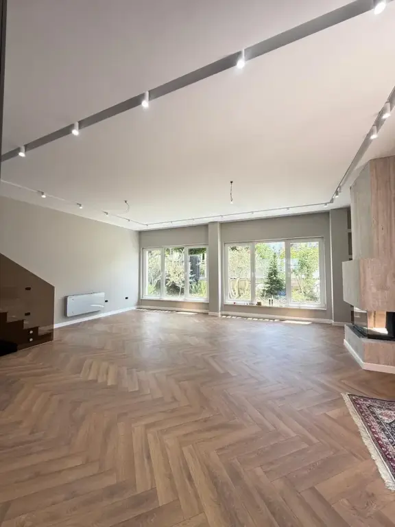 🏡 Villa con piscina in affitto – Rolling Hills Residence