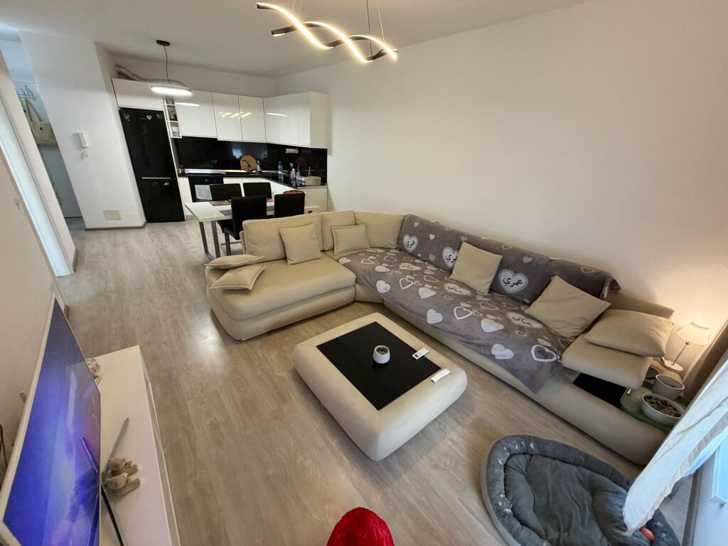 Jepet me qira apartamet 1+1 tek 21 Dhjetori