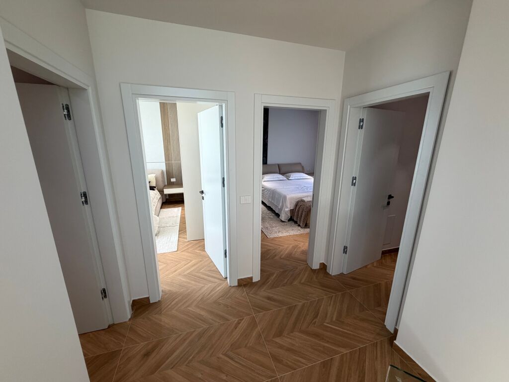 ✨ Shitet Vilë 2-Katëshe me Oborr 📍Rose Residence, Farkë e Vogël