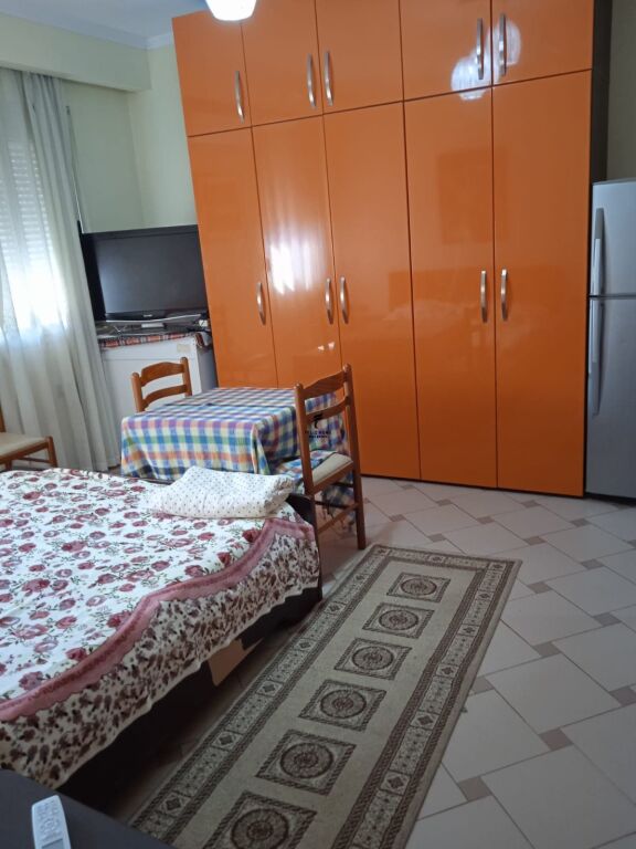 GARSIONERE ME QERA 35 M2 RRUGA E DURRESIT 50.000 LEKE  FH-79847