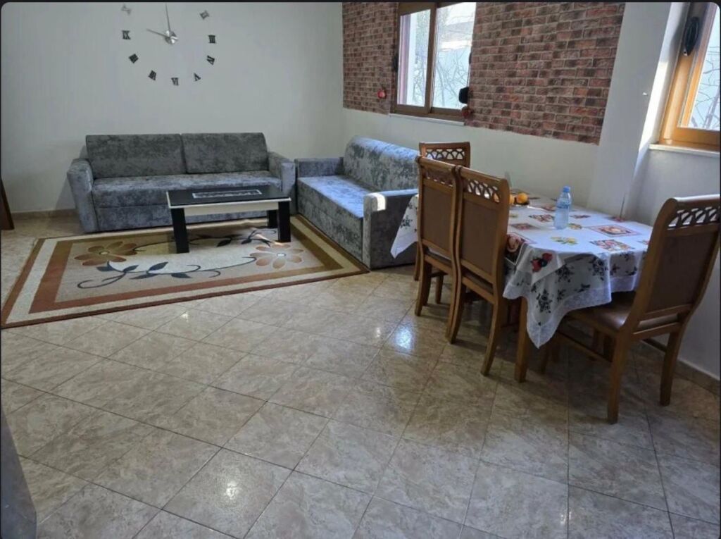 Casa privata in affitto 1+1 - 📍Ville Americane, vicino alla scuola Viktor Hygo