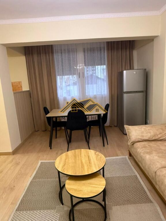 JEPET ME QIRA APARTAMENT 1+1 TEK RRUGA E RE E PORTIT!