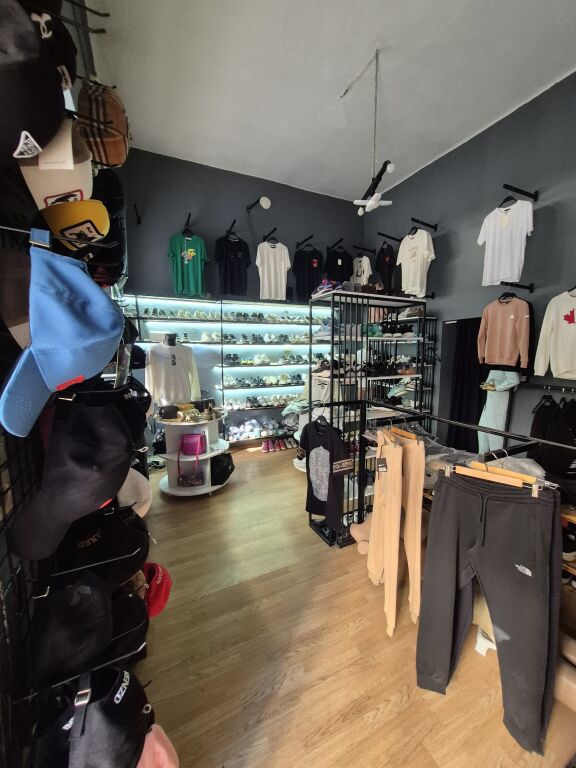 Business premises for rent at Rruga e Kavajes, Rruga Nikolla Lena!