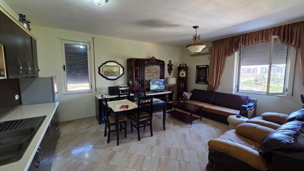 Shitet apartament 2+1, Misto Mame