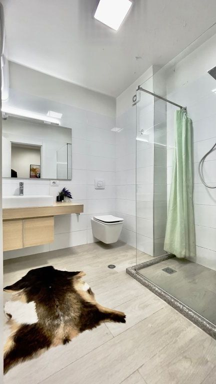 QIRA, APARTAMENT MODERN 1+1, RRUGA KAVAJËS‼️