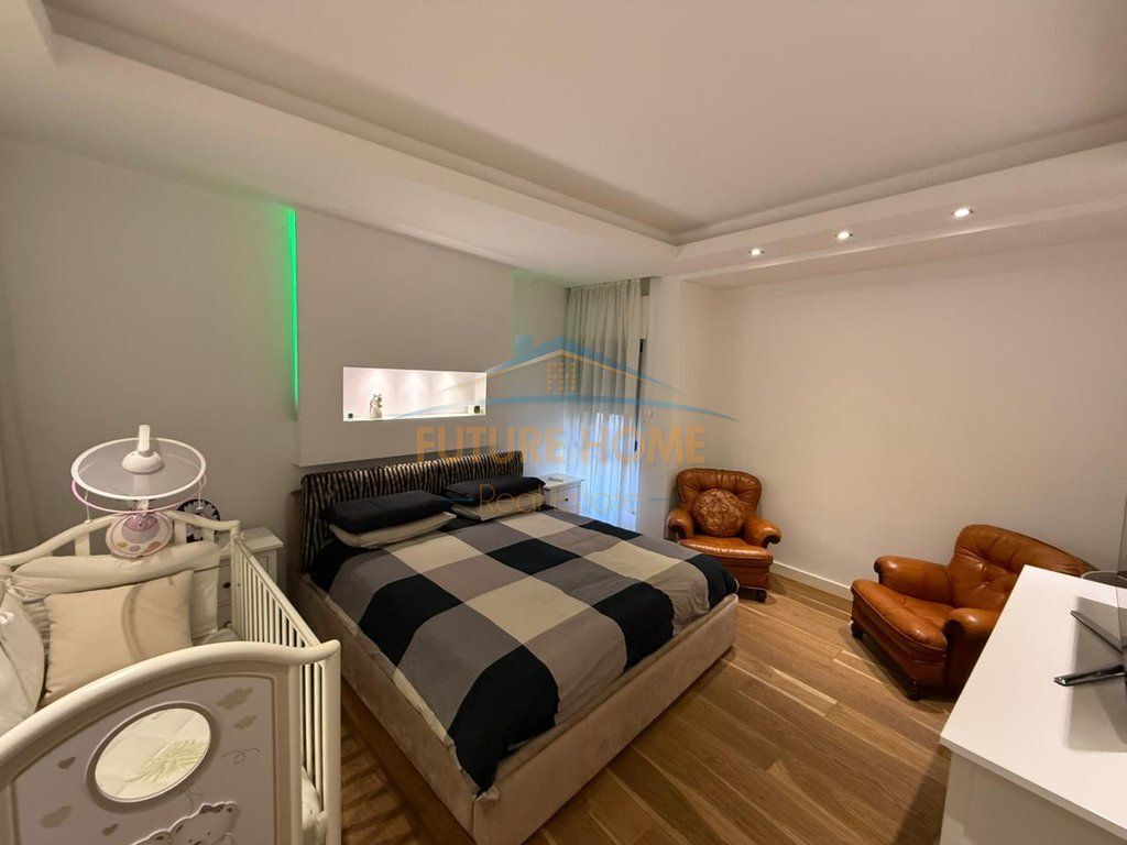 For sale, Apartment 3+1+2+Garage+Storage, Dry Lake, Tirana