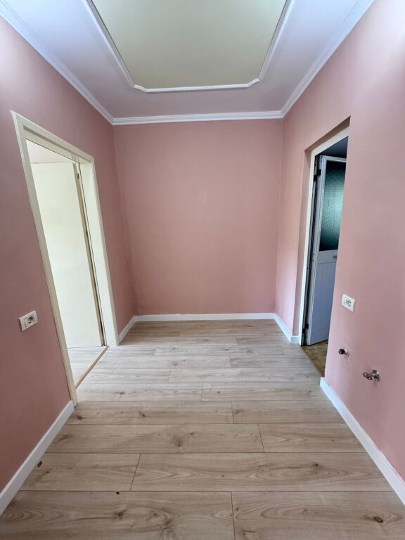 🏡 Appartamento 1+1 in Vendita in Via Irfan Tomini