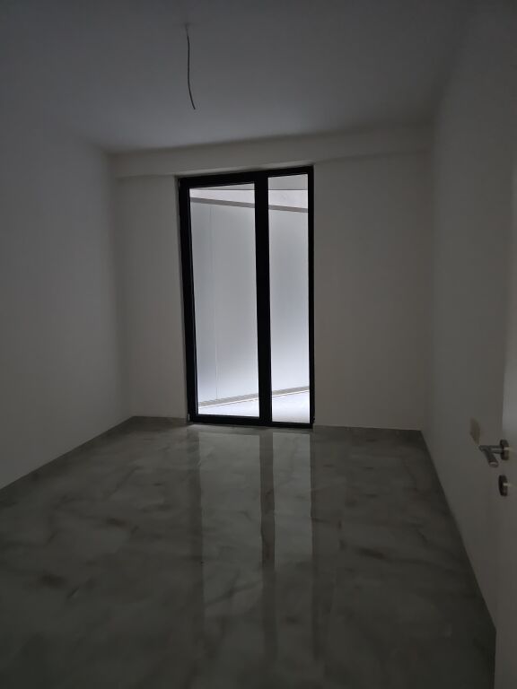 🏢 Jepet me qira ambient zyre – Rr. Mine Peza