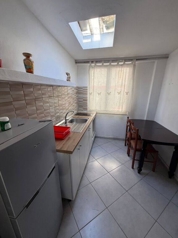 Apartament 1+1 per qera Laprake !