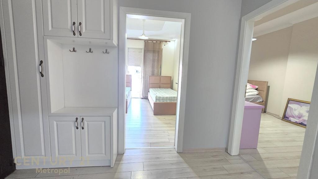 We rent a 2+1 apartment in Fresk, at the beginning of Dalip Topi street!
