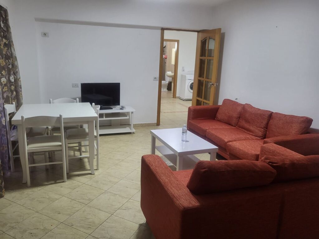 Apartament me qera 2+1 - 📍Jordan Misja, prane bar kafe Europa- 600 Euro
