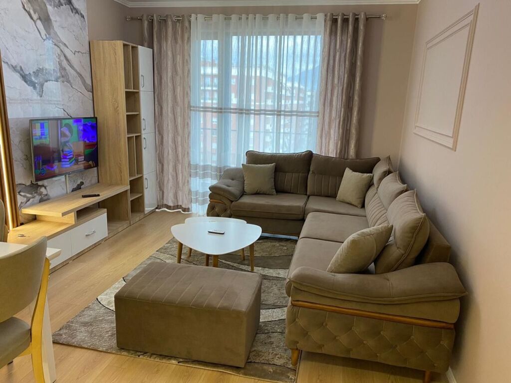 Jepet me Qera Apartament 1+1 në Astir
