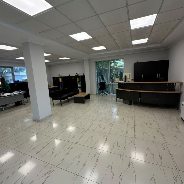 🏭✨ INDUSTRIAL WAREHOUSE + OFFICE BUILDING FOR SALE – VORË ✨🏭
