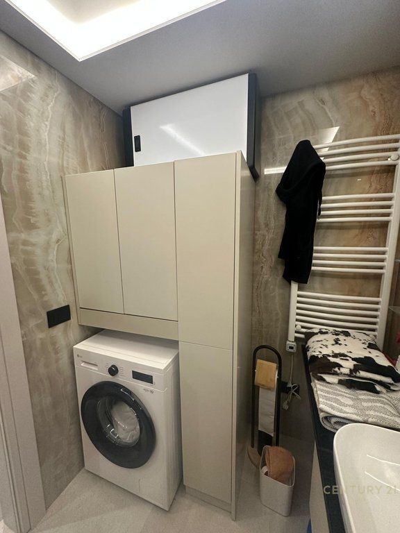 Apartment 1+1 for rent on Sulejman Delvina street!