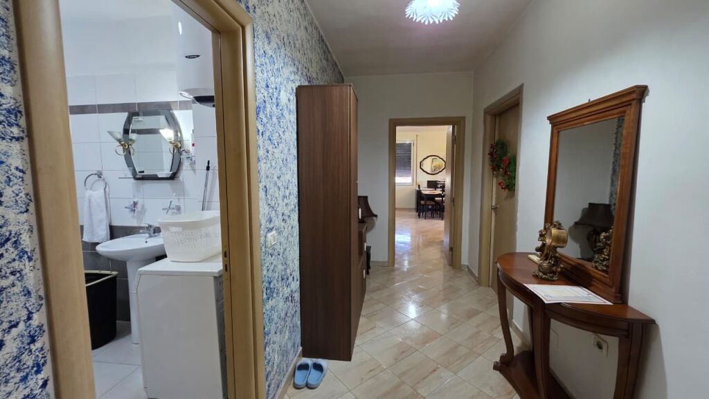 Shitet apartament 2+1, Misto Mame
