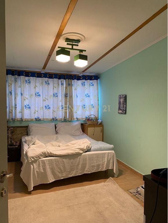 Apartment 4+1 for sale near Delijorgji Complex, on Bajram Curri Boulevard.