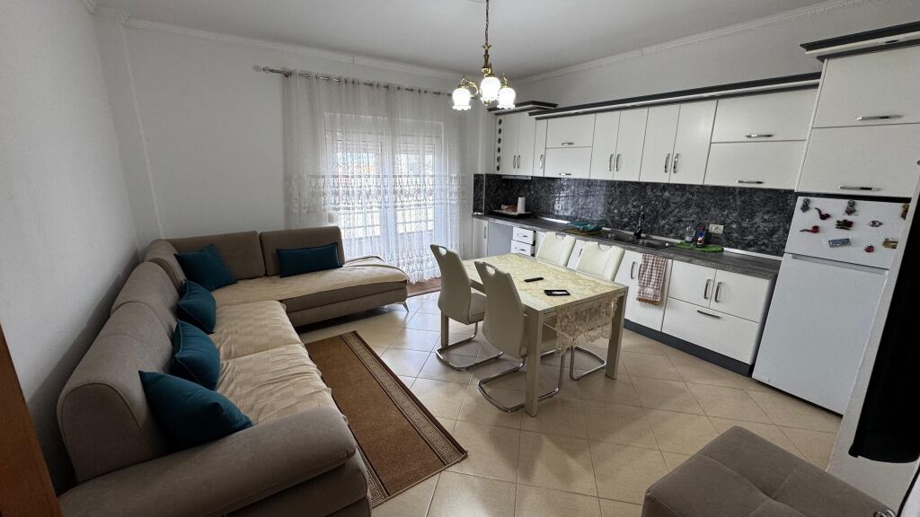 🏡 Shitet Apartament 1+1 – Terminali i Korçës