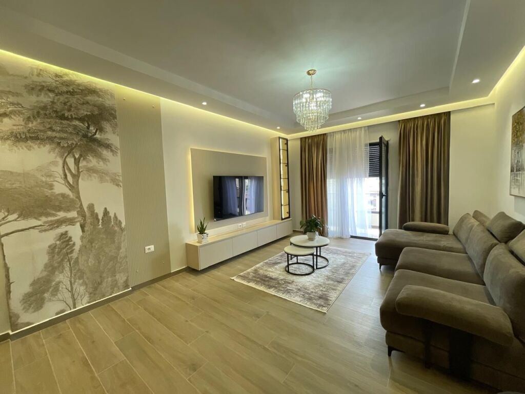 Luxe Apartament 2+1 me qira në Vlorë