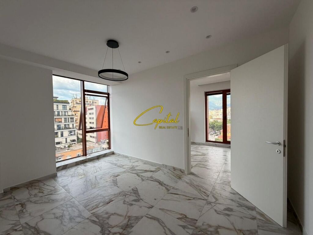 BUSINESS PREMISES FOR RENT 70 M2 KAVAJES STREET 1,200 EURO