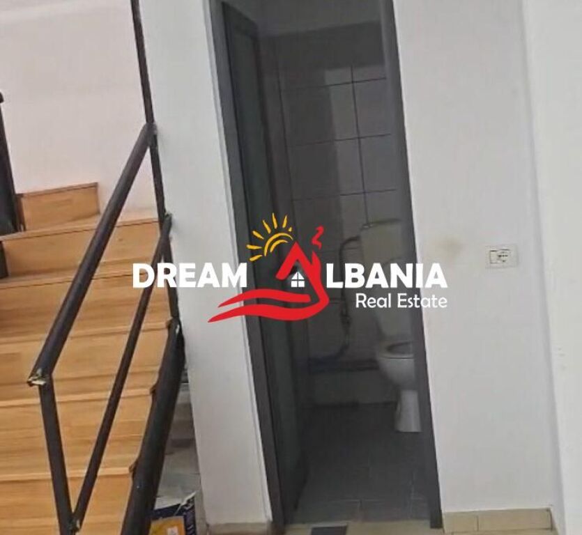 Affittasi negozio duplex in via Islam Alla, Tirana (ID 42711089)