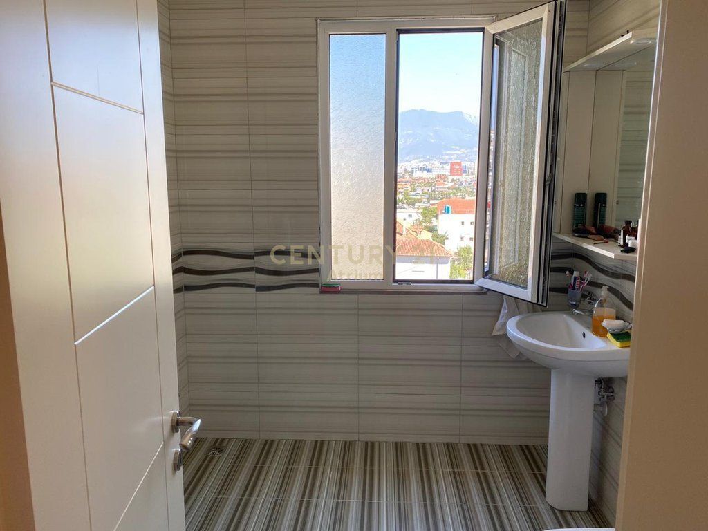 VENDESI DUPLEX A KOMBINAT – SUPER OPPORTUNITÀ DI INVESTIMENTO!