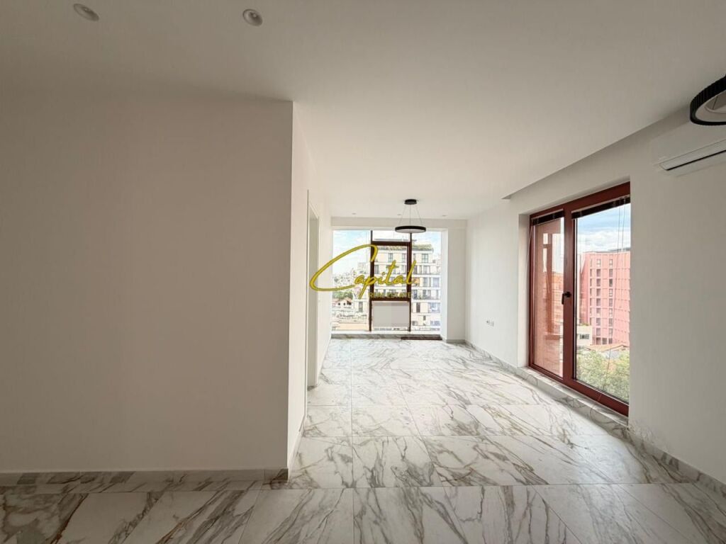 BUSINESS PREMISES FOR RENT 70 M2 KAVAJES STREET 1,200 EURO