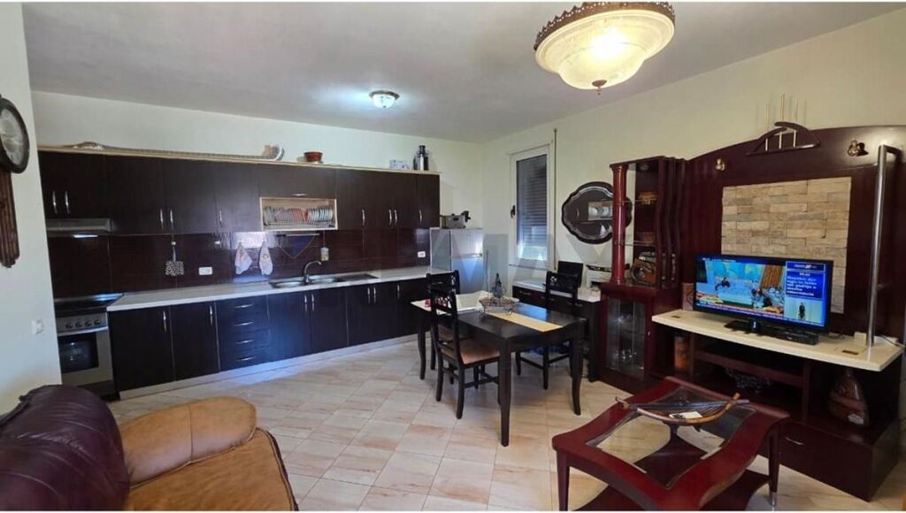 Apartment 2+1 for sale, Misto Mame