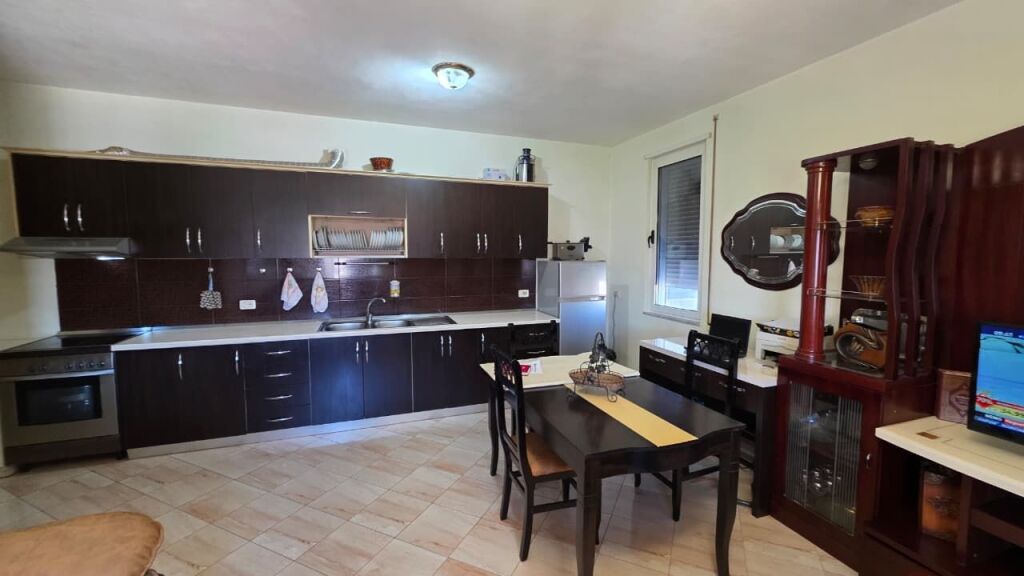 Shitet apartament 2+1, Misto Mame