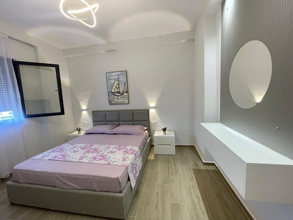 Luxe Apartament 2+1 me qira në Vlorë