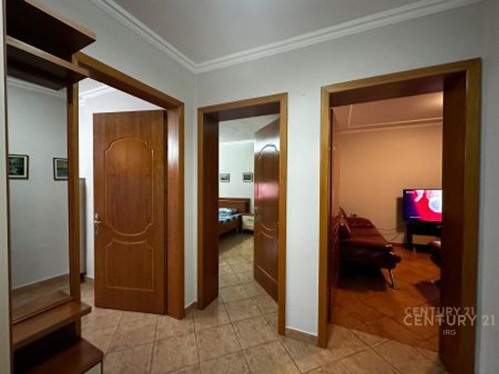 Vendesi appartamento 2+1+2 bagni + deposito vicino a Vasil Shanto!