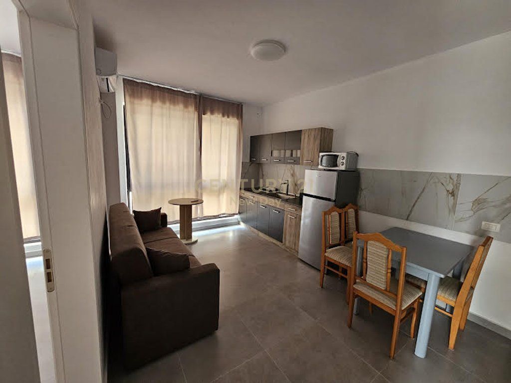 Appartamento in vendita vicino a Liburna Residence.
