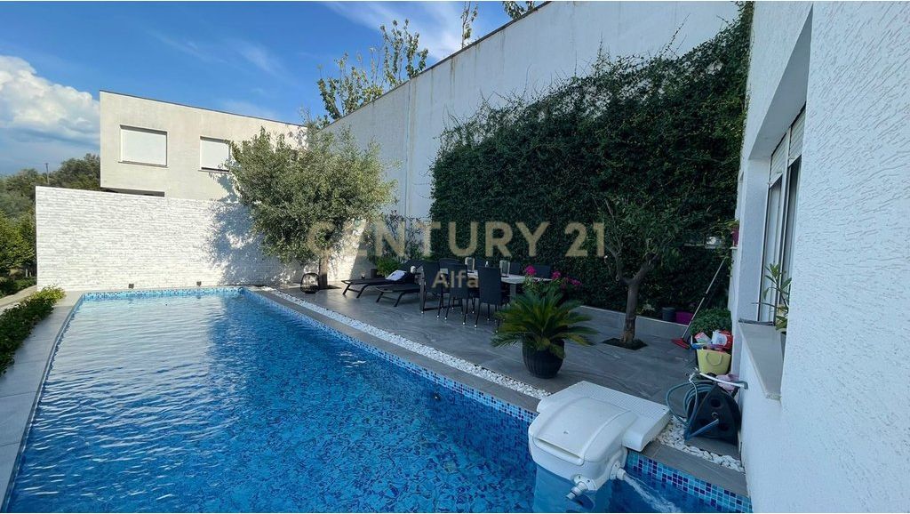 VENDIAMO, VILLA PREMIUM con PISCINA, RESIDENZA KODRA E DIELLIT 2
