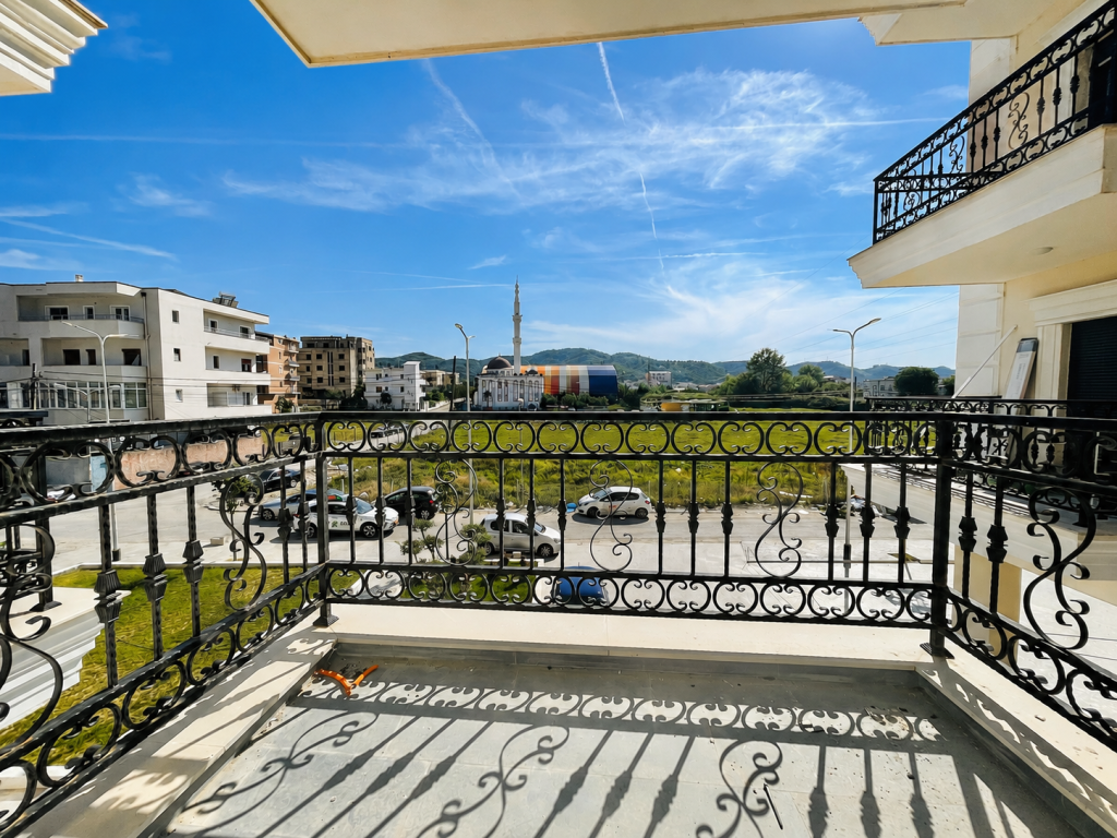 Vendesi appartamento 2+1, 124.19 m² a Porta Tirana e Re