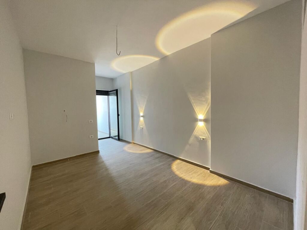 Apartment 2+1 in Vlore
