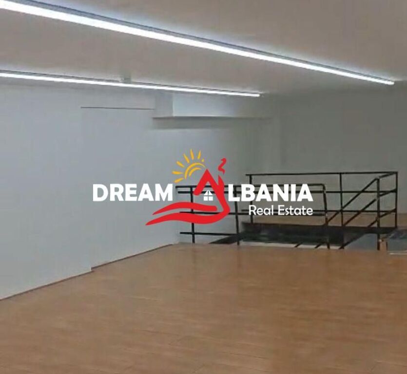 Affittasi negozio duplex in via Islam Alla, Tirana (ID 42711089)