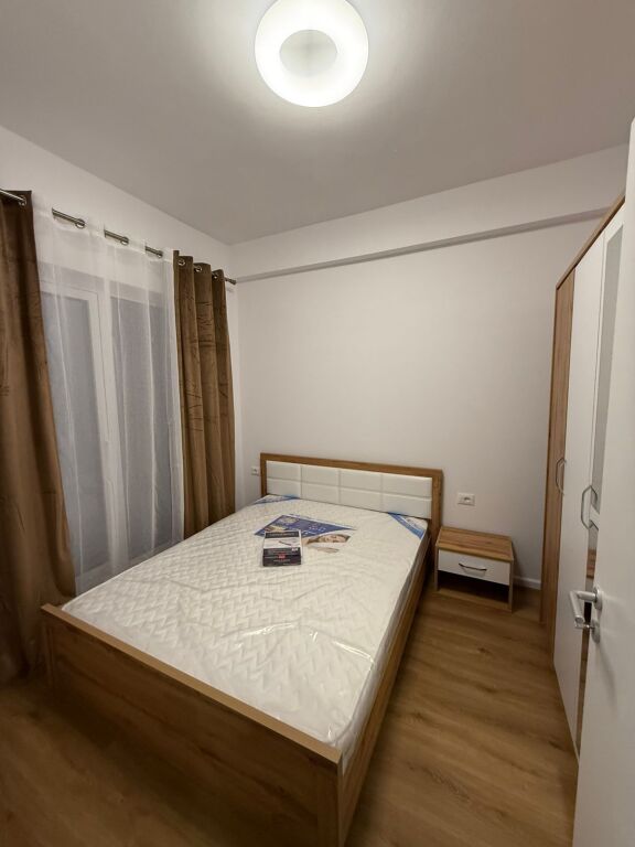 Apartament - Për Qira - Kompleksi Mangalem