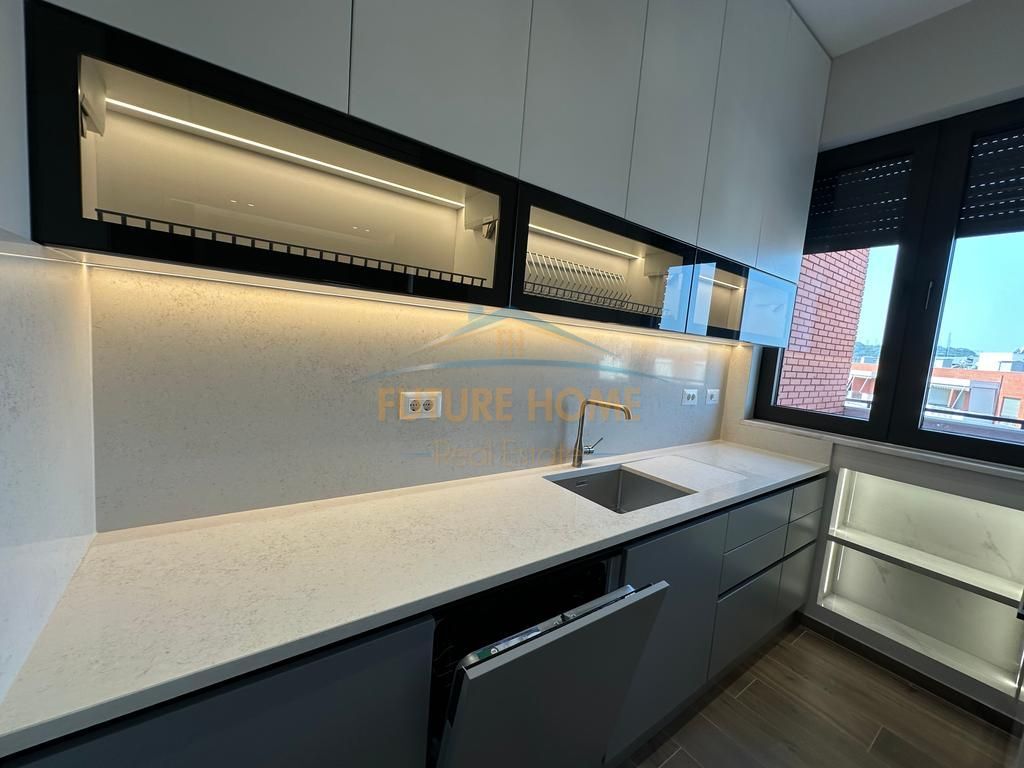Qera ,Apartament 2+1 + Verande + Parking !!