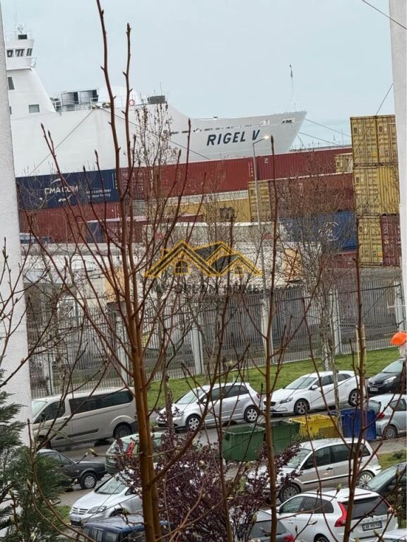 JEPET ME QIRA APARTAMENT 1+1 TEK RRUGA E RE E PORTIT!