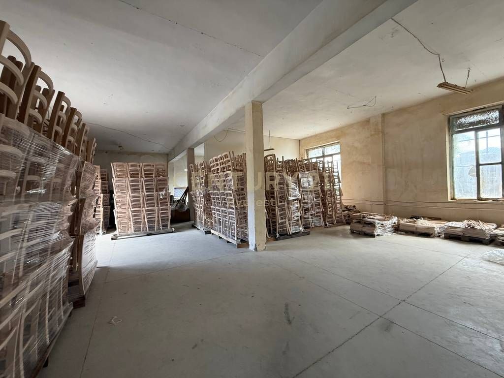 MISTO MAME, WE RENT WAREHOUSES