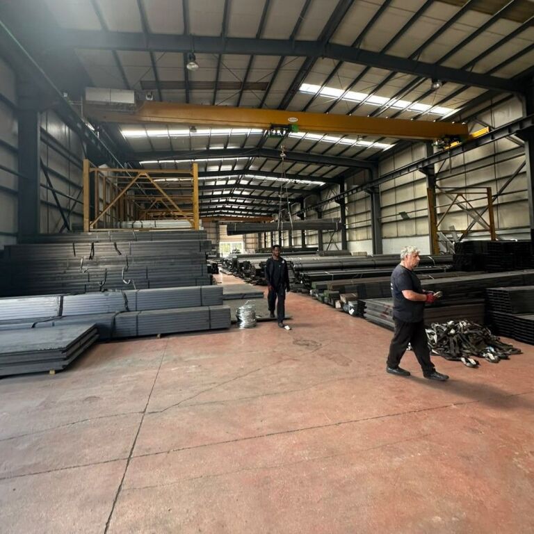 🏭✨ INDUSTRIAL WAREHOUSE + OFFICE BUILDING FOR SALE – VORË ✨🏭