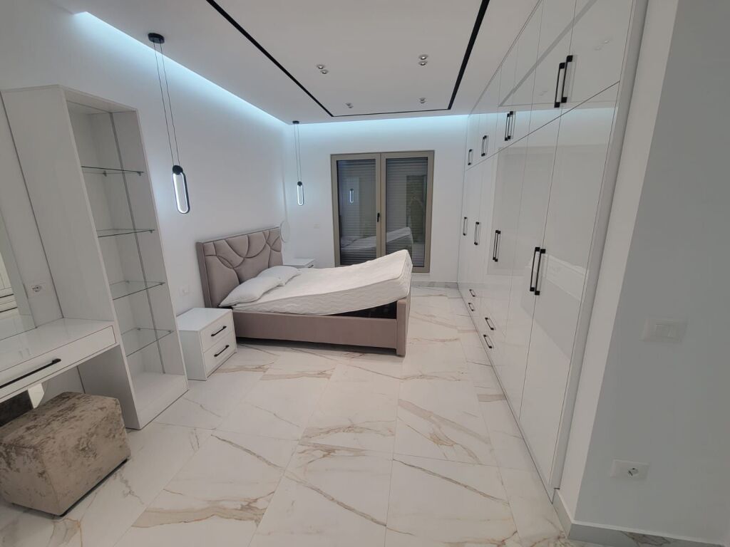 APARTAMENT 2+1 ME QERA TEK KOMPLEKSI DELIJORGJI!