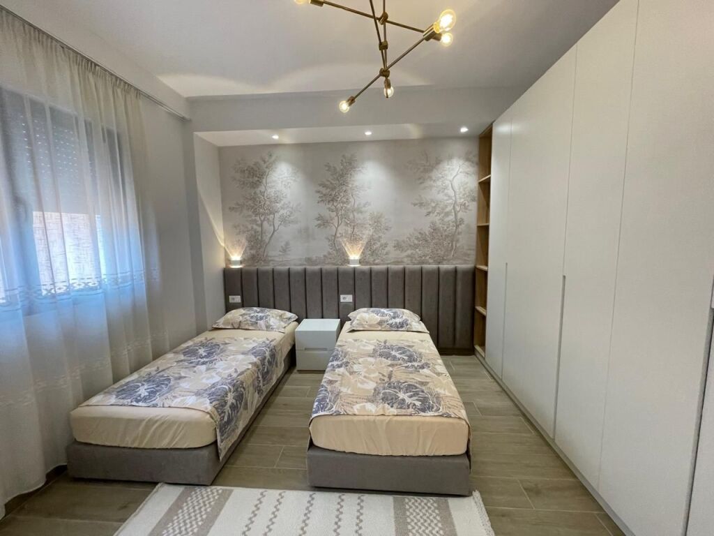 Luxe Apartament 2+1 me qira në Vlorë